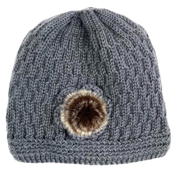 Women’s Knit Beanie Gray Crochet Rose Fur Accent Thick Warm Unbranded Winter Cap - Picture 1 of 5